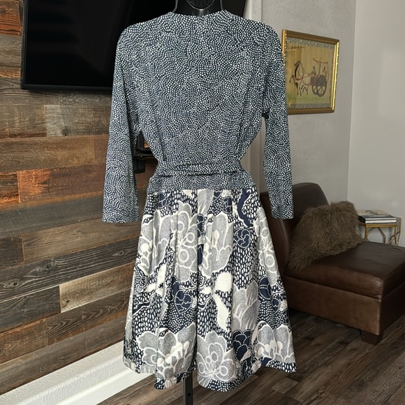 Diane Von Furstenberg | Wrap Dress | Size 12| Long Sleeve - Picture 5 of 17